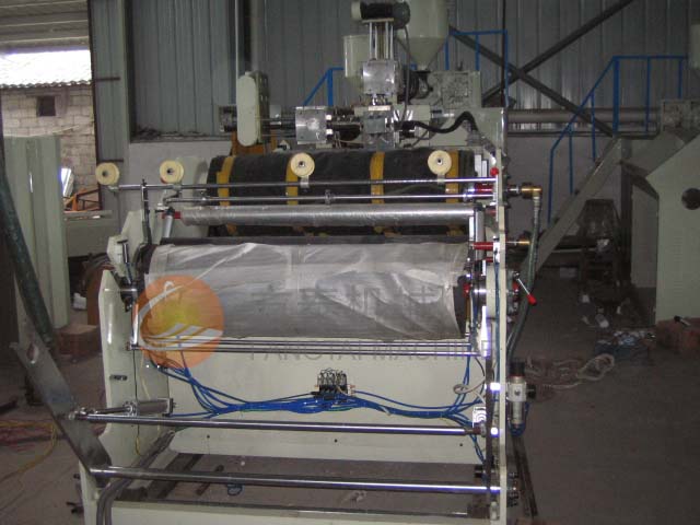 FT-500-1500 双层共挤缠绕膜机（自动换卷）